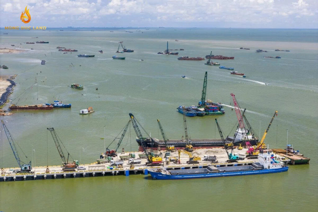 tiến độ công trường vinhomes cần giờ 13-10-2025 - 3