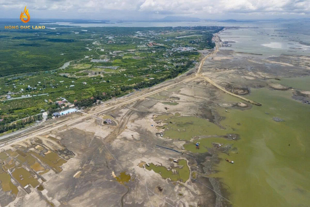 tiến độ công trường vinhomes cần giờ 13-10-2025 - 11